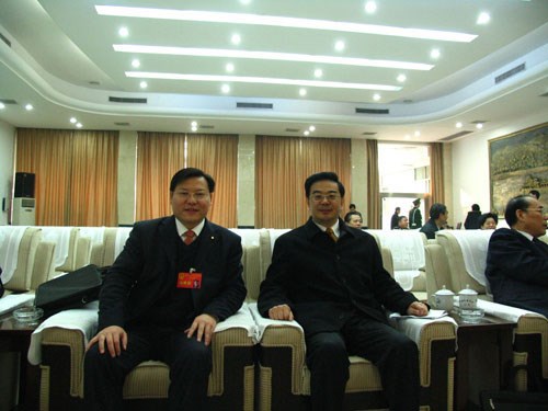 王董與最高人民法院院長(zhǎng)、原湖南省省長(zhǎng)周強(qiáng)在一起